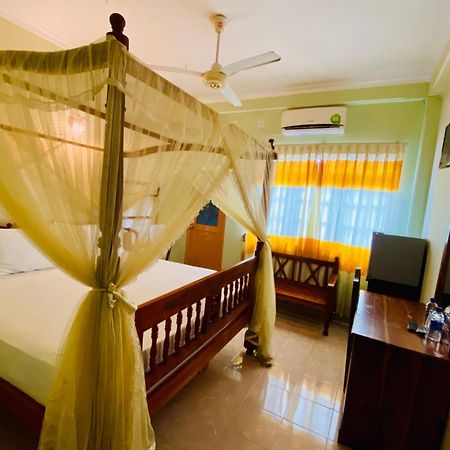 Montana Rest Hotel Анурадхапура Екстериор снимка