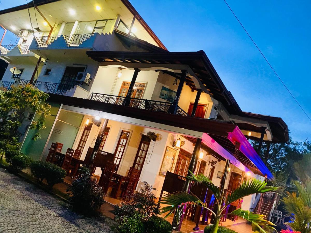 Montana Rest Hotel Анурадхапура Екстериор снимка