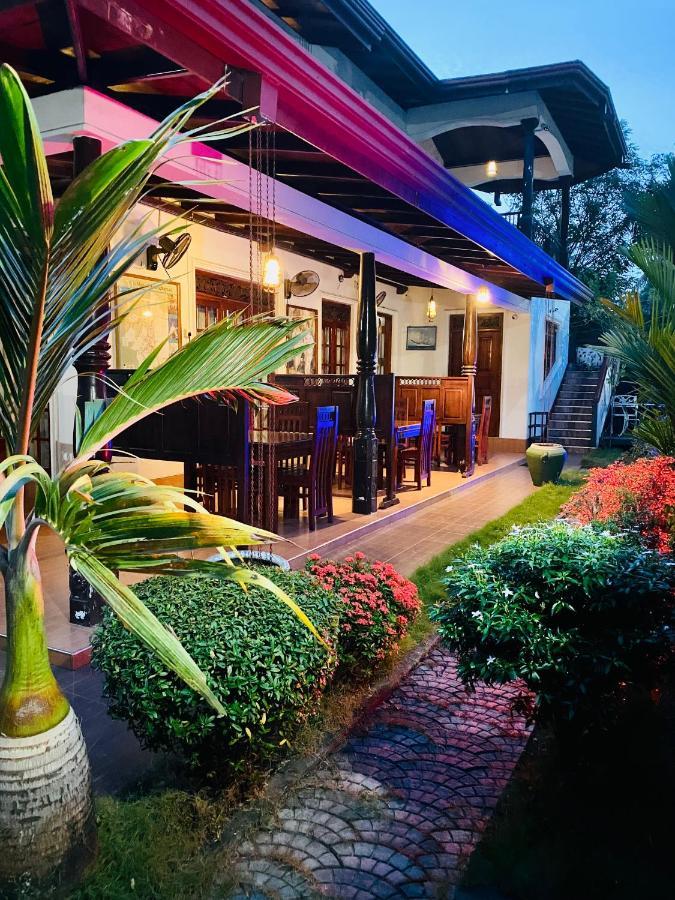 Montana Rest Hotel Анурадхапура Екстериор снимка