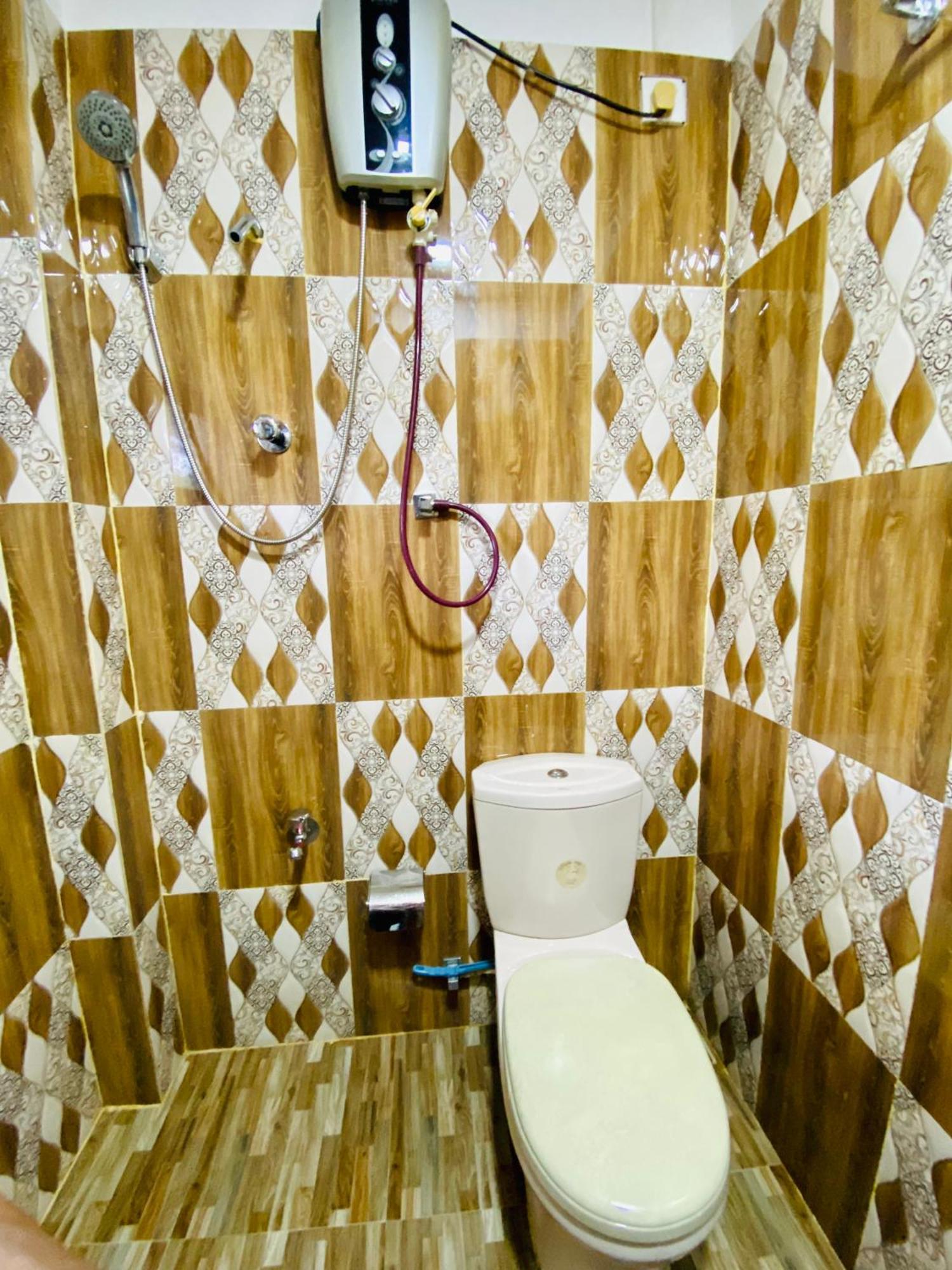 Montana Rest Hotel Анурадхапура Екстериор снимка