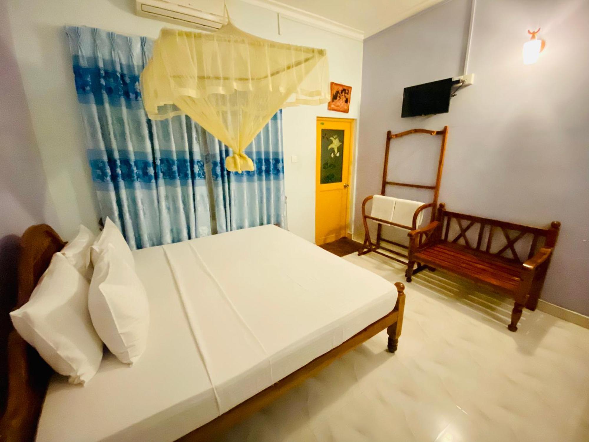 Montana Rest Hotel Анурадхапура Екстериор снимка