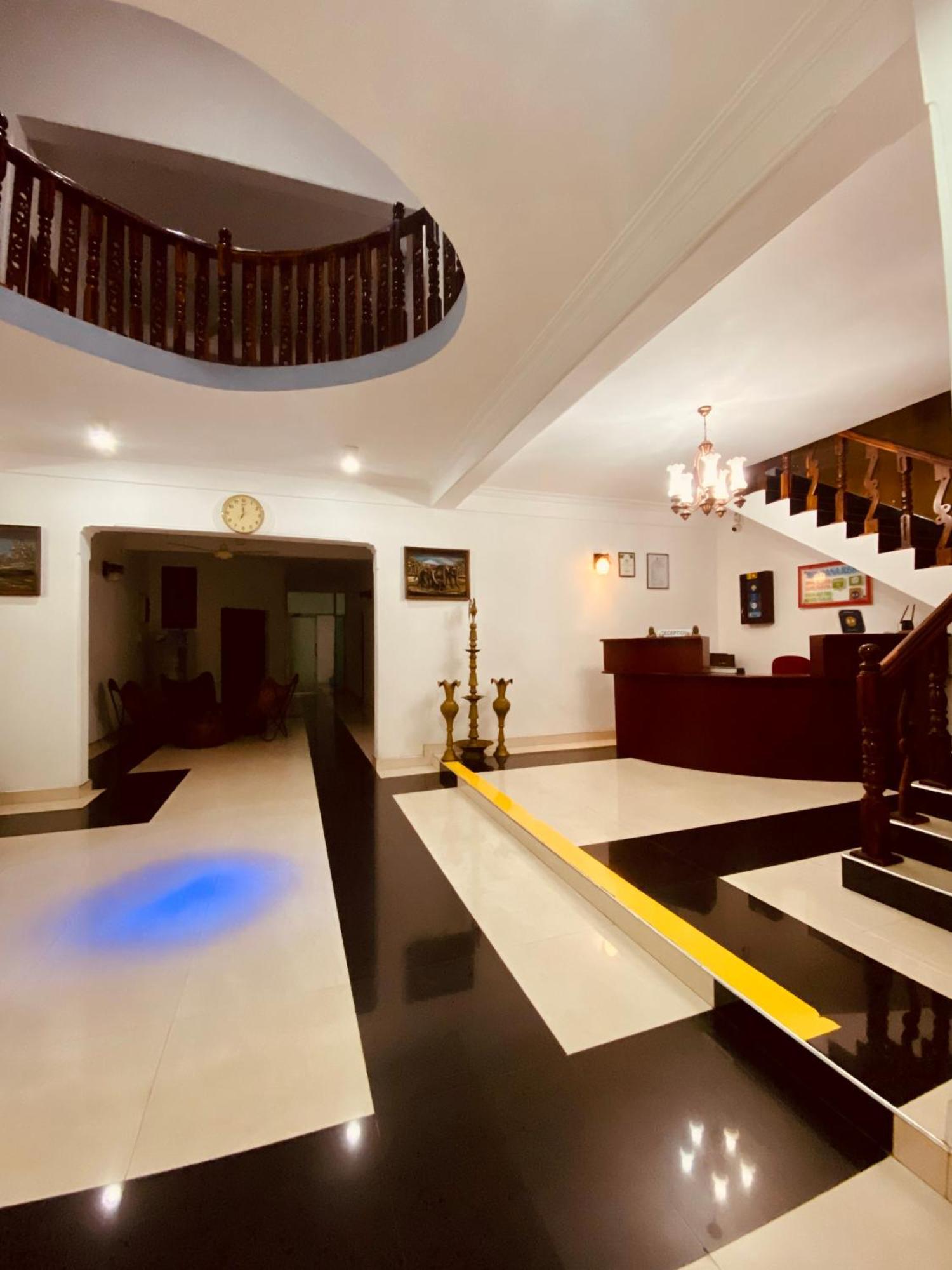 Montana Rest Hotel Анурадхапура Екстериор снимка