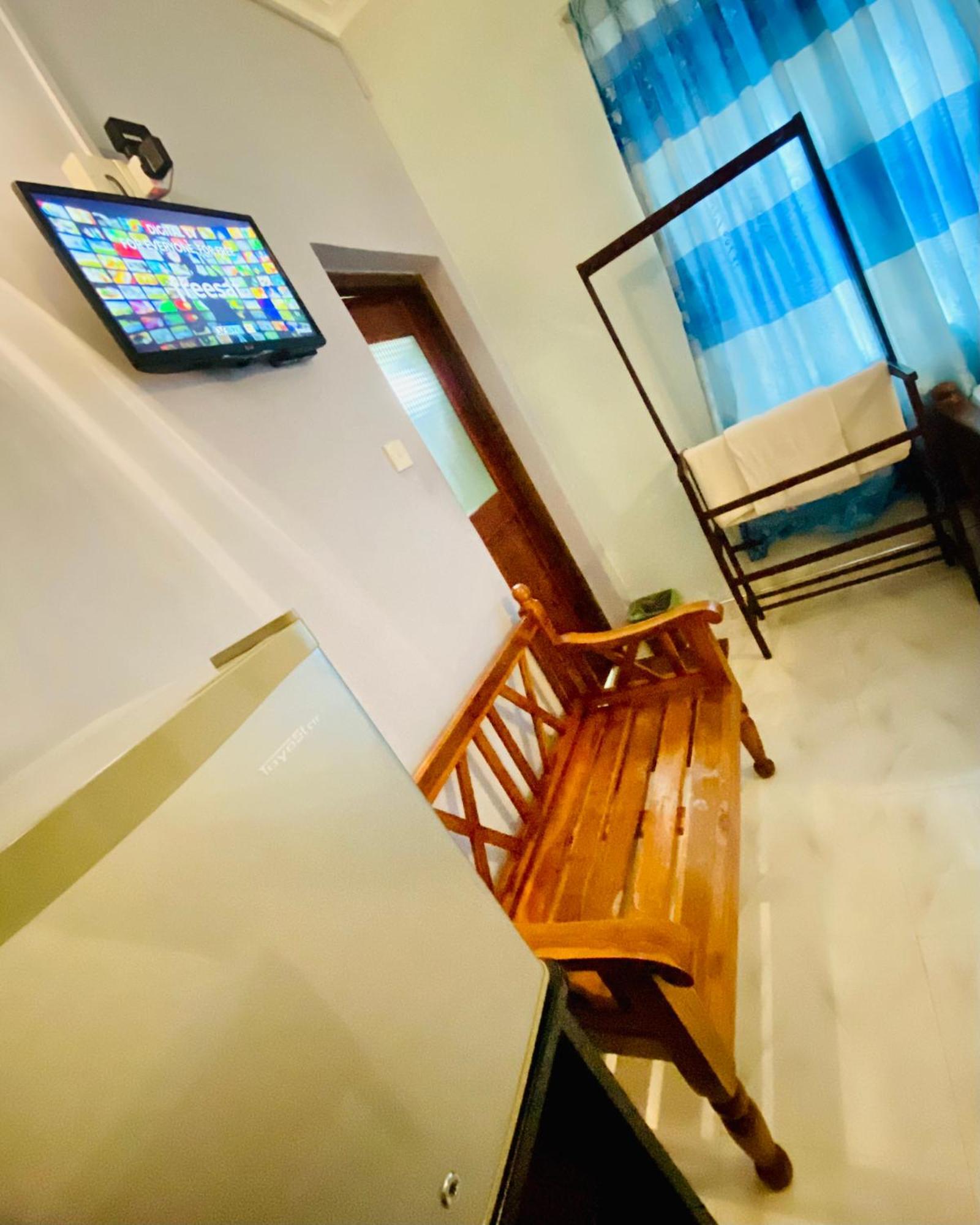 Montana Rest Hotel Анурадхапура Екстериор снимка