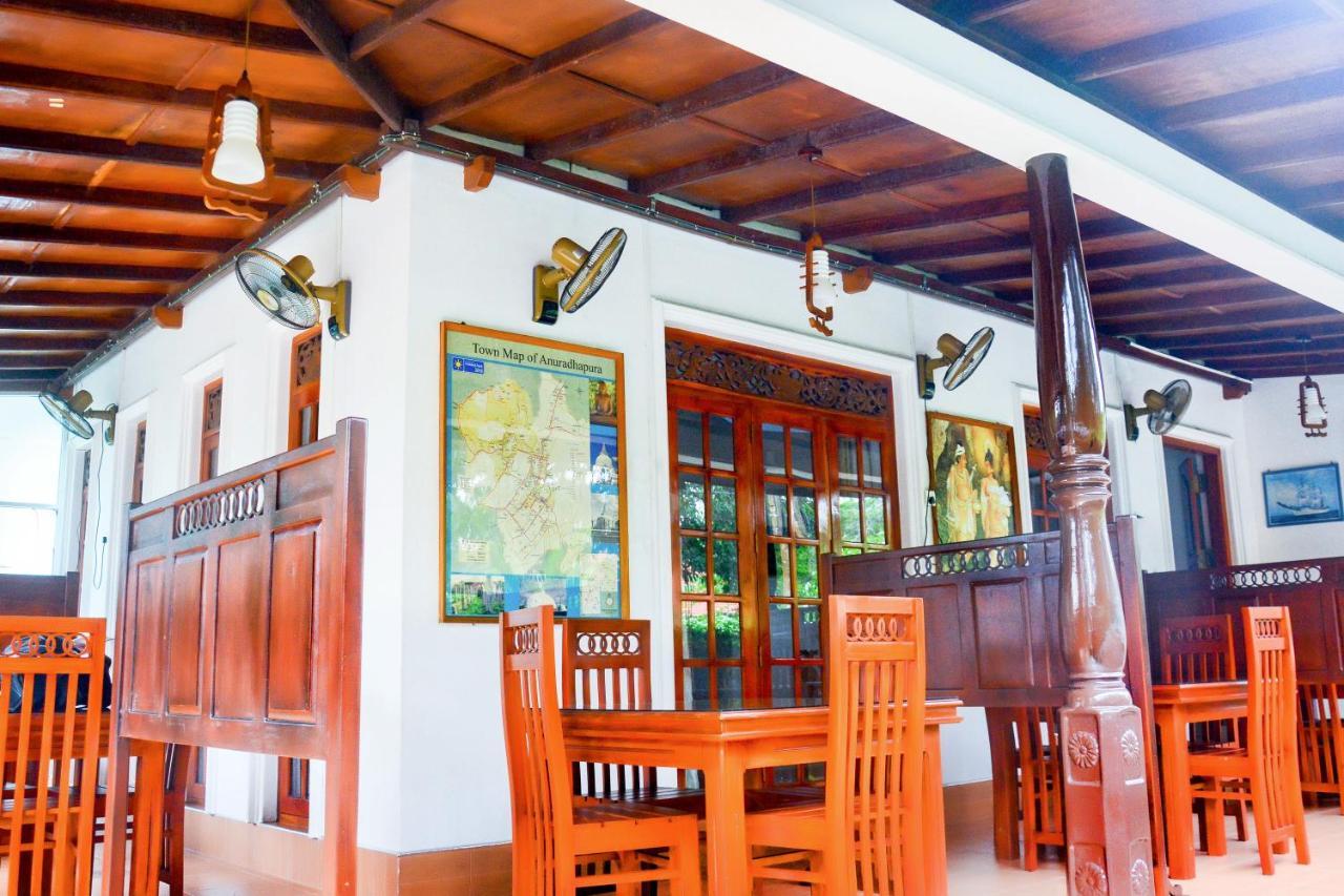 Montana Rest Hotel Анурадхапура Екстериор снимка