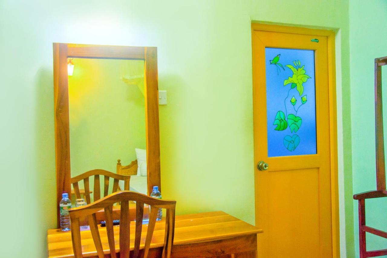 Montana Rest Hotel Анурадхапура Екстериор снимка